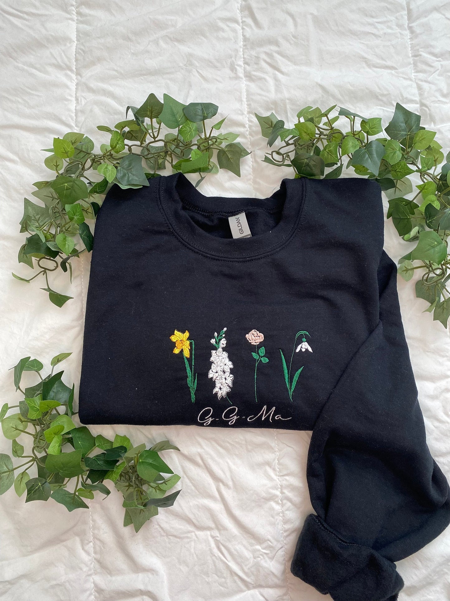 Birth month flower embroidered sweatshirt/Hoodie